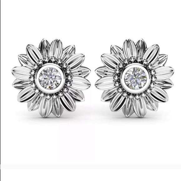 Jewelry - Silver Flower Sunflower Stud Earrings ear ring